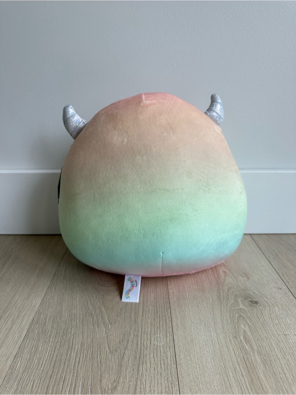 Squishmallows 16" Yara the Yeti Adventurer #1382 *Brand New with Tags* - Picture 3 of 3